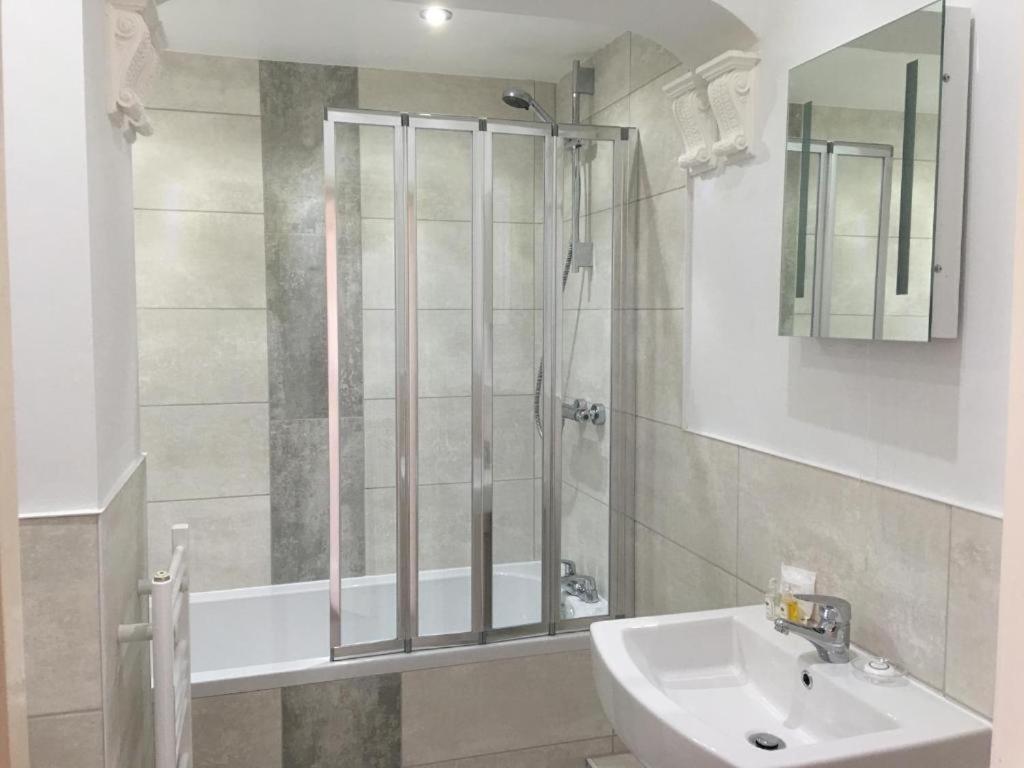 Grosvenor Hotel Rugby Dış mekan fotoğraf